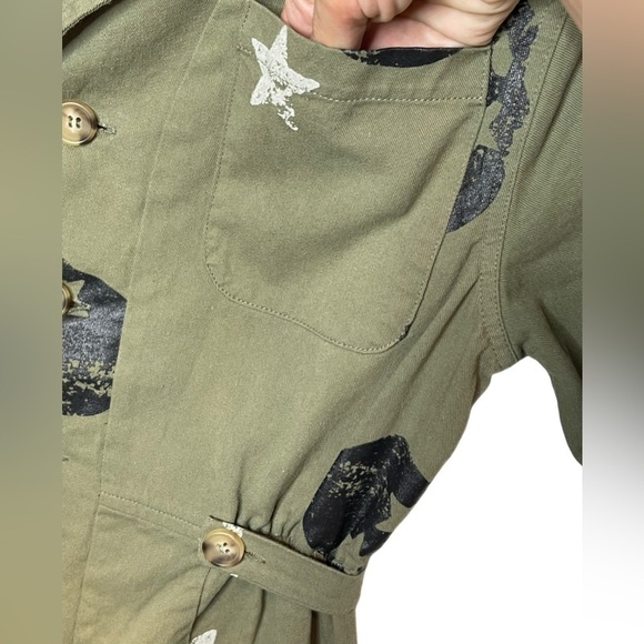 Fantastic Fawn skull and star jumpsuit Green cotton button enclosure size small - Picture 5 of 16